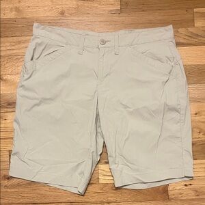 NWOT Eddie Bauer Flat Front Outdoor Tan Shorts Men Size S